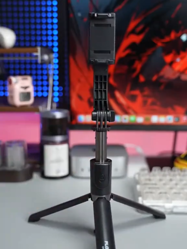 Unboxing time!✨️ Say goodbye to shaky footage and hello to pro-level stability with the new PLOKAMA Gimbal Stabilizer Stand P66.#unboxing #GimbalP66 #newgear #contentcreator #stabilizer 