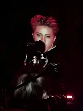 damn, he's so hot 💋 #junghwan #treasure #sojunghwan #fyp #asphodelp 