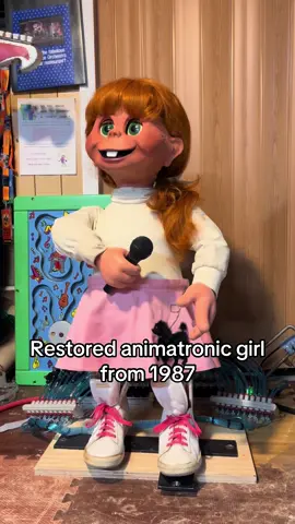 1987 you say? #animatronic #animatronics #80s #chuckecheese #restoration 