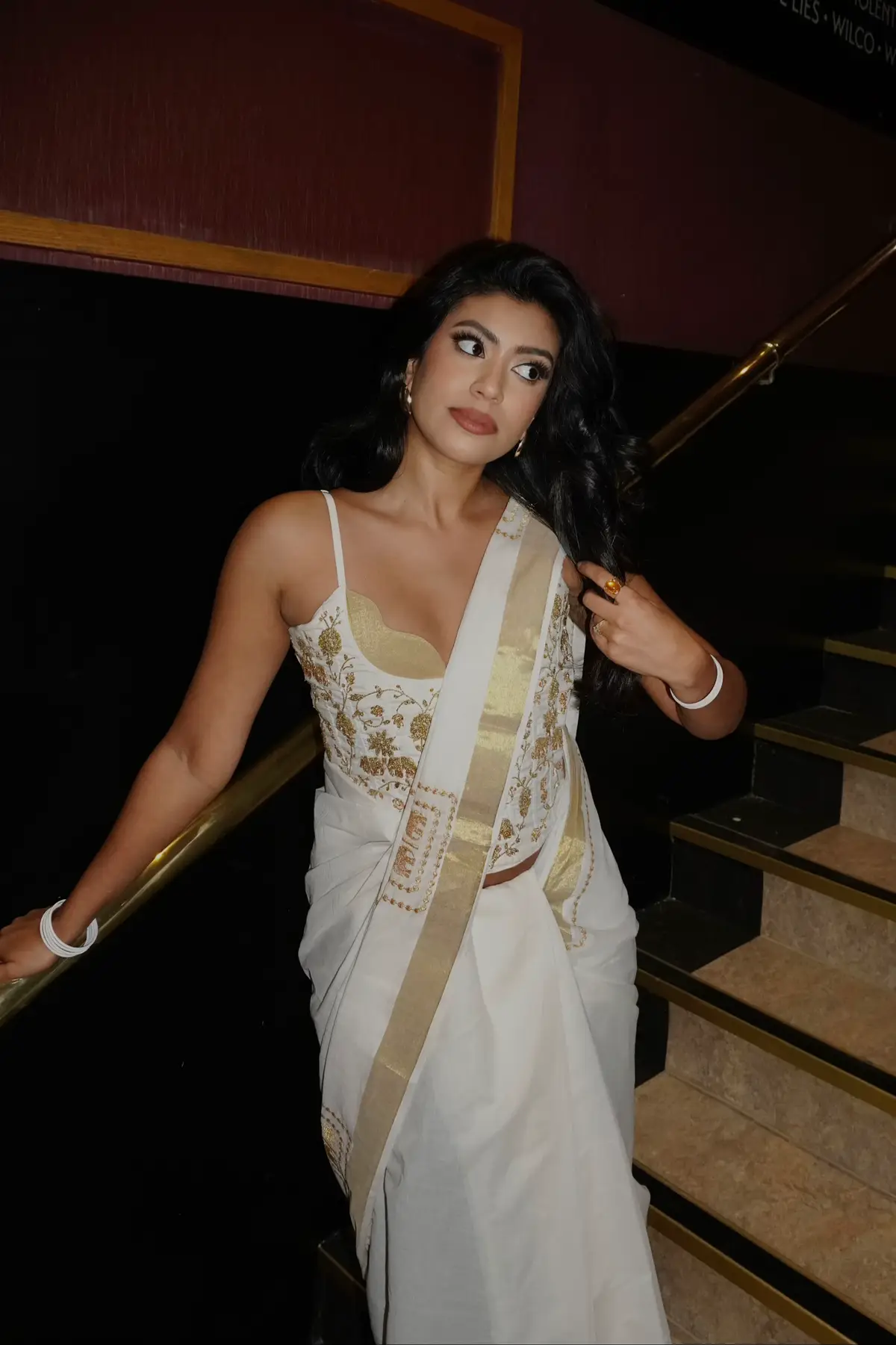 I’m still pinching myself at little me being nominated for an ITV @bCreator™ Award but the real win is getting to support a small business & wear this breathtaking piece from @ÉlanR - custom designed just for this special occasion!!  Truly blown away by the artisan talent & attention to detail on this; if you look closely, you’ll see small elephants & palm trees hand-embroidered on! 🥹❤️✨ My heart is so full! #malayali #mallu #indian 