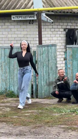 Богдану 2,5 года. Для лечения нужно 2 900 000 $. Сумма большая, но если 290 000 человек отправят по 10 $, мы закроем цель — и у него появится шанс жить. Вся информация для доната — на их странице  EN: Bogdan is 2.5 years old. We need $2,900,000 for his treatment. It’s a big amount, but if 290,000 people give $10 each, we’ll reach the goal—and he’ll have a chance to live. All donation details are on their page@Олена 