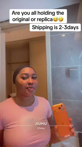 Are you all holding the original iPhone 17promax or its what I’m thinking….#iphone17promax😂 #sab_lassieenterprise #iphone17 #funnyvideos 