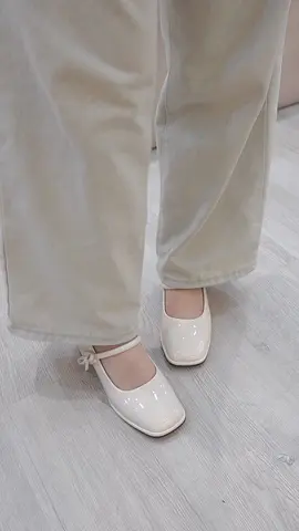 Trời thu nhẹ nhàng, giày cũng phải xinh xắn theo 🍂 thêm chút nữ tính vô outfit thường ngày nha nàng ơi 👠 #TikTokAwardsVN #tiemgiaycici #xuhuong #fypviralシ #giaynu 