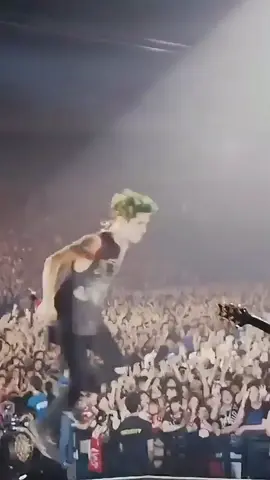 percayalah samapai akhir.. #clockstrikes #oneokrocklive #takperlukhawatir #teman #yakinlahsampaiakhir 