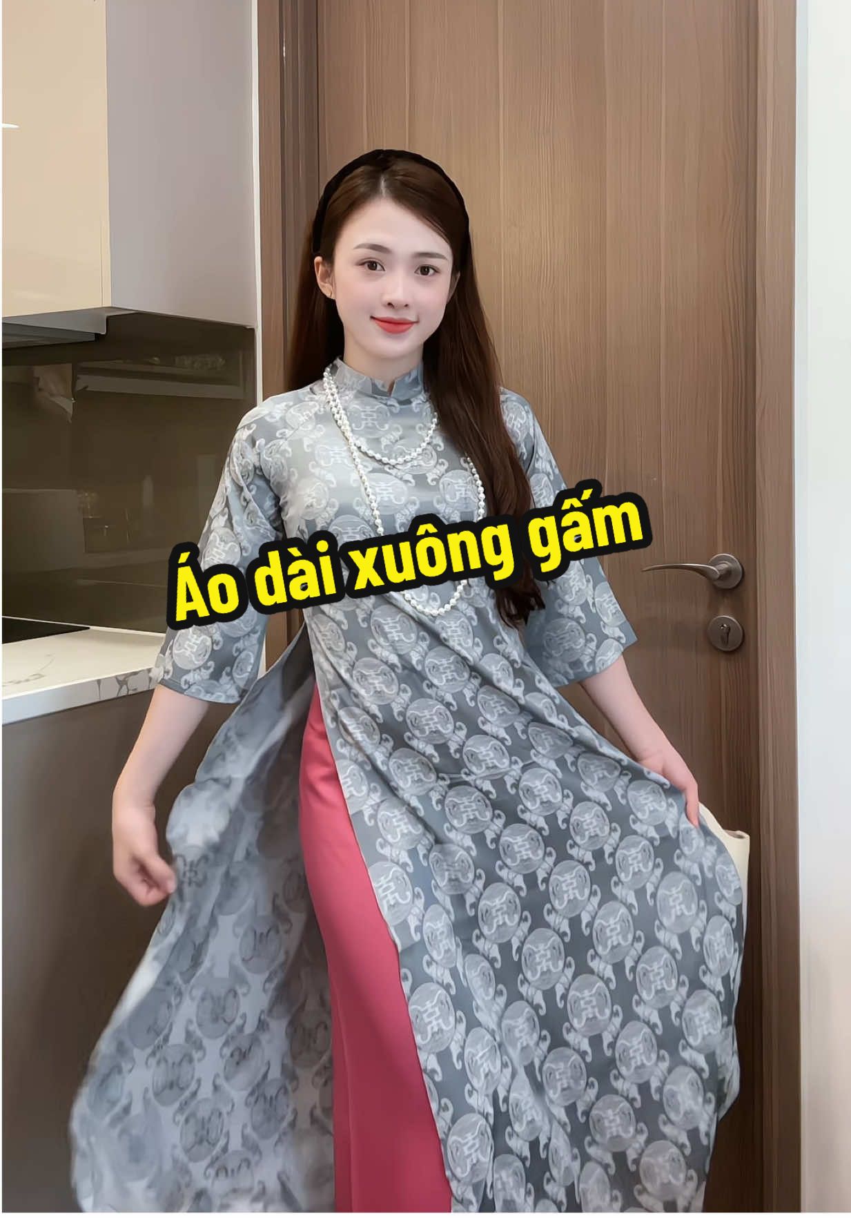 Mùa của những chiếc áo dài tới rồi 😍 #landaulamvo 