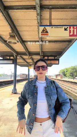 This sound brings me back to October 2024 and I miss it #fyp #foryoupage #OOTD #ootdinspo #fallfashion 