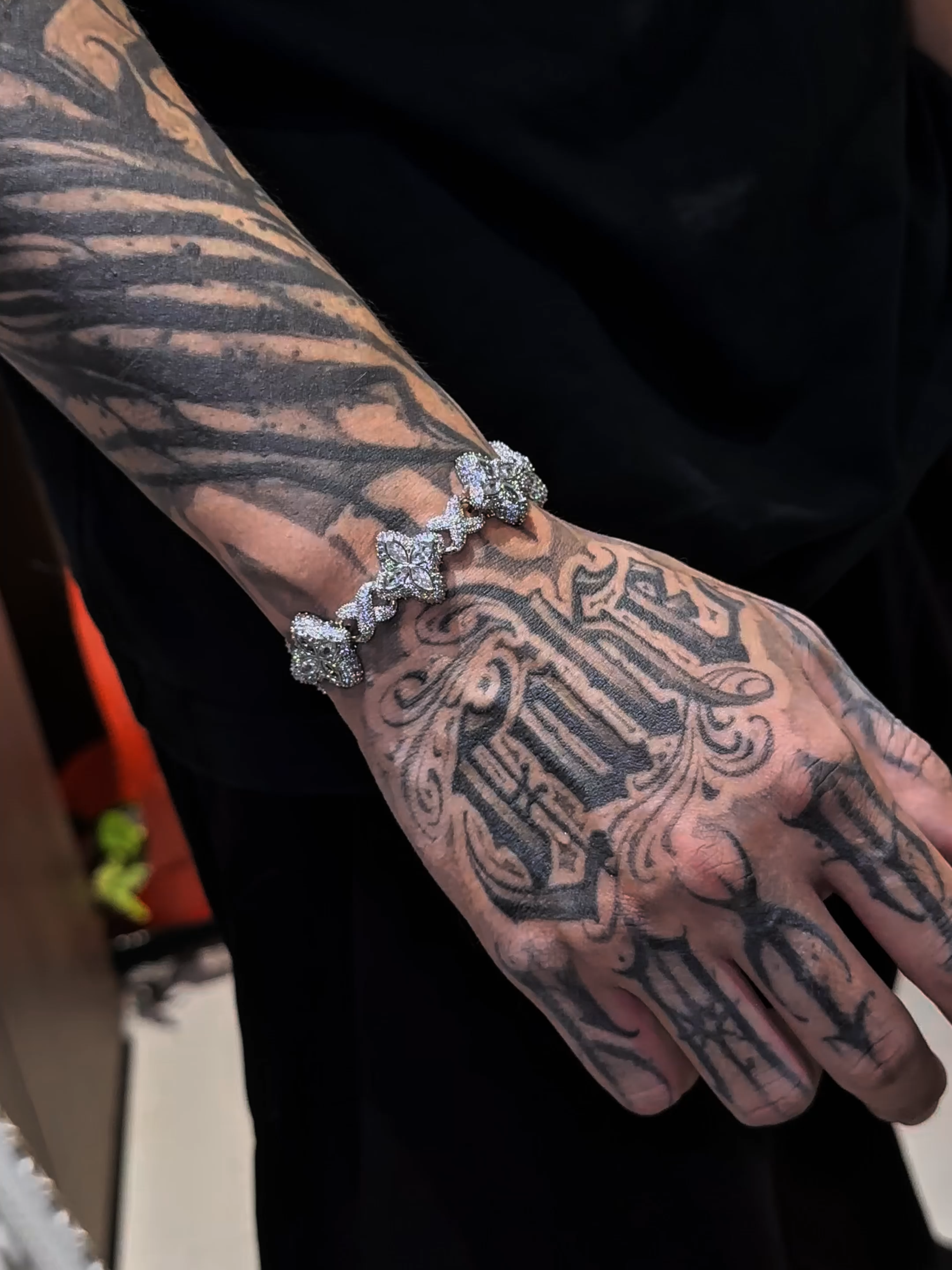 My friend has been asking me for the link, so I’ve embedded it into the video for you. #jewelry #bracelet #fallfashion #fyp #hiphopjewelry