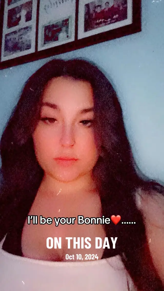 @Leah #lgbt🌈 #lesbian #taken❤️ #engaged💍 #onthisday 