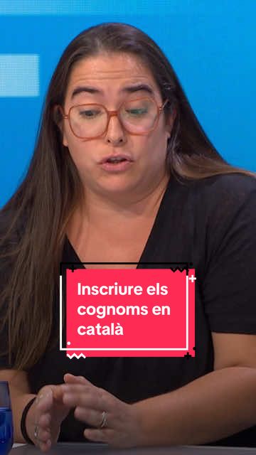 Des que va néixer la seva filla, intenten sense èxit inscriure-la al Registre Civil amb els cognoms en català, amb accent obert: Millà i Gonzàlez.  Finalment, han obert un procés judicial perquè han esgotat les reclamacions al Registre Civil.  #TotEsMou3Cat #cognoms #català #tiktokencatalà #estiktokat
