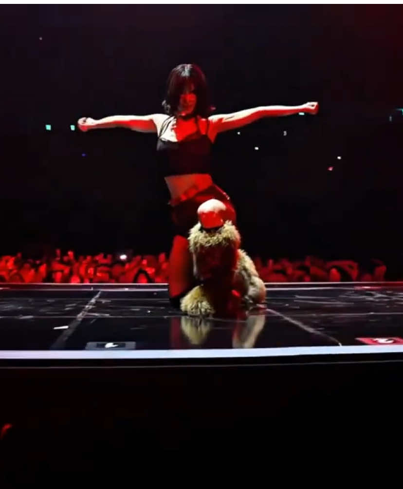 MOMO FULL SOLO PERFORMANCE “Move Like That” #momo #twicemomo #twice 