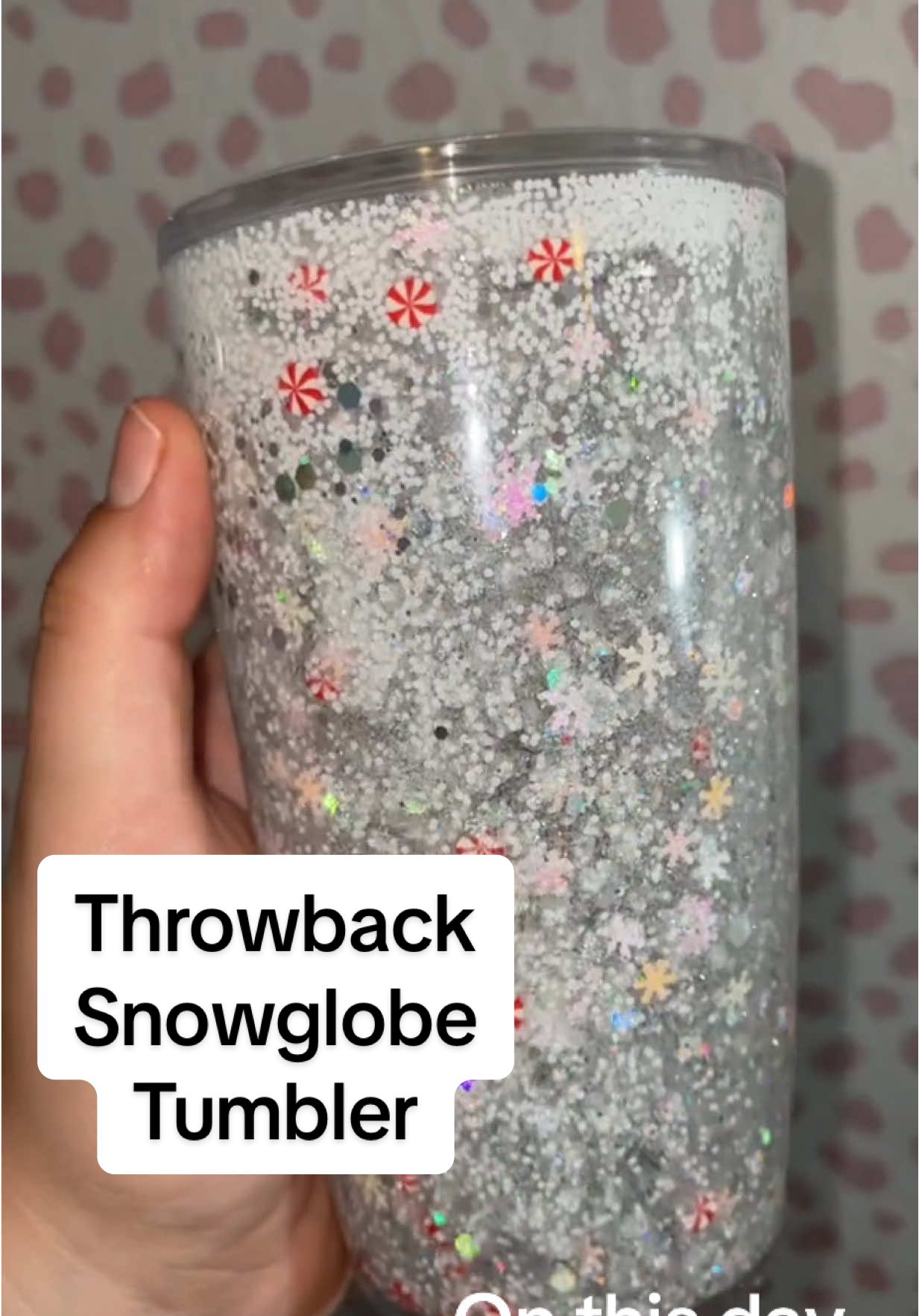 ugh do I need to start making these again from time to time?! 😮‍💨✨ this is how a lot of you probably found my account! #snowglobetumbler #snowglobetumblers #cricutprojects #cricuthacks #cricuthacks 