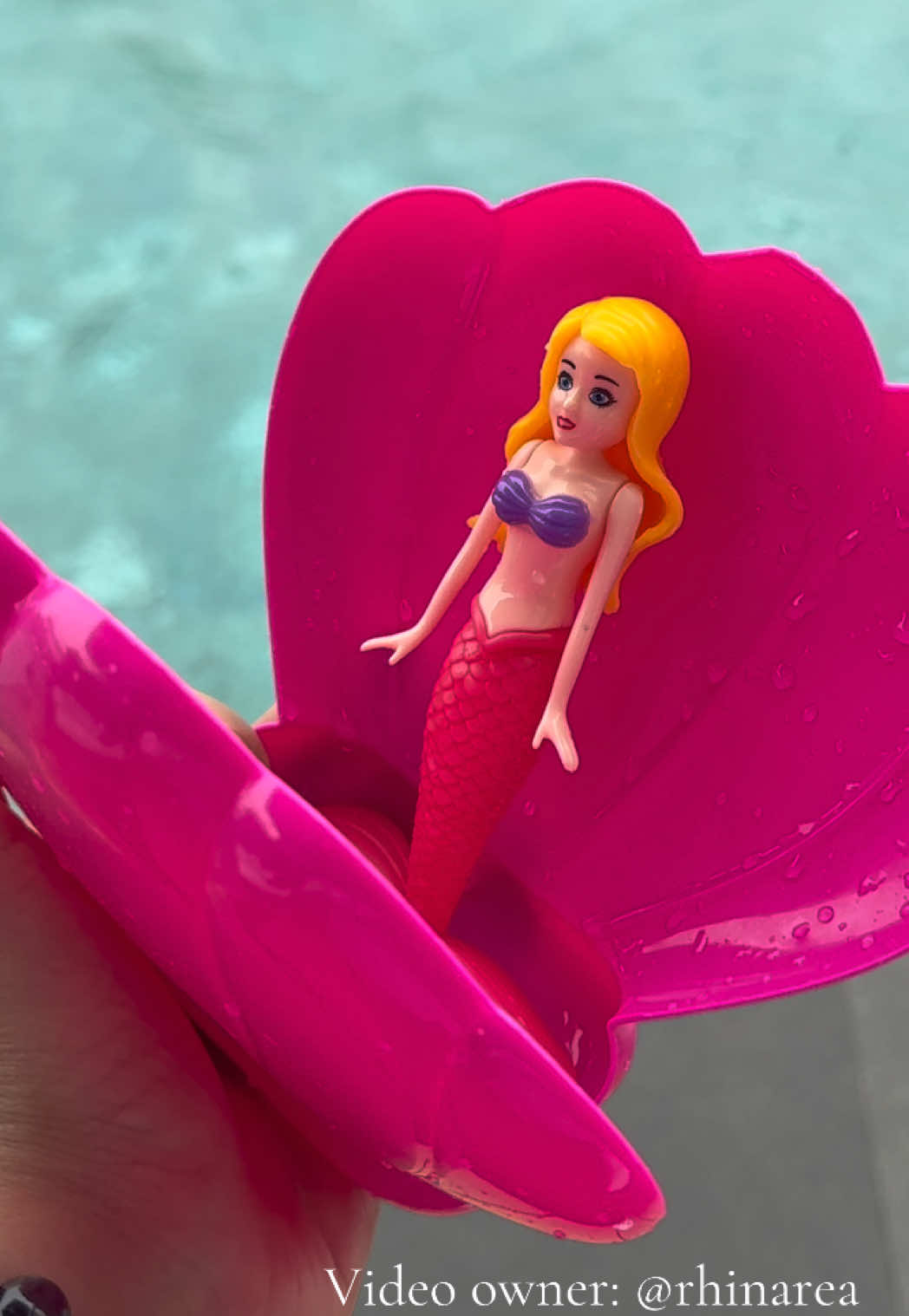 Swimming rotating mermaid toy! #rotatingmermaidtoy #swimmingrotatingmermaidtoy #mermaidtoy #floatingmermaid 