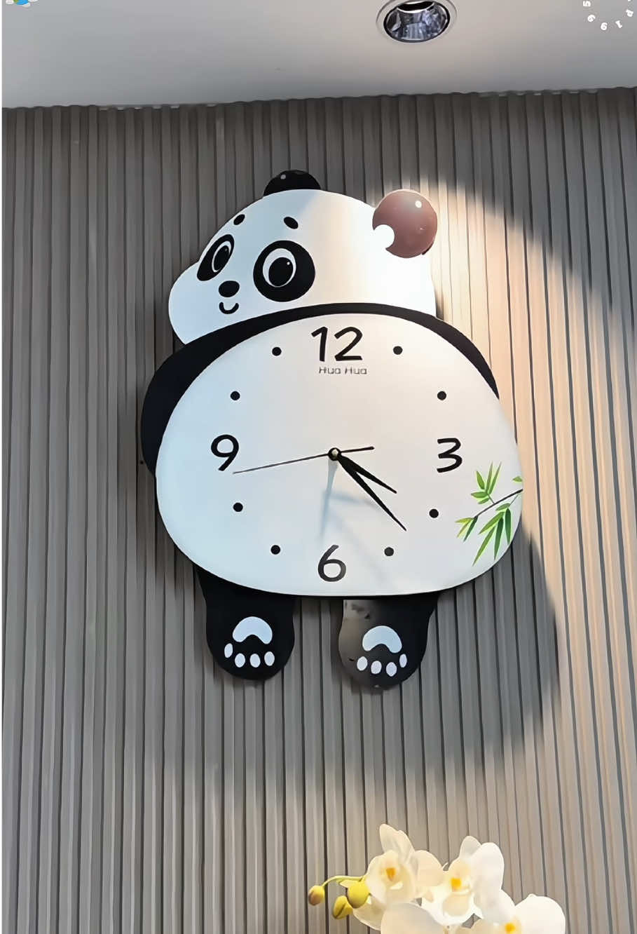 Đồng hồ gấu trúc treo tường , đồng hồ treo tường gấu trúc lúc lắc decor phòng #donghogautruc #donghotreotuong #donghotreotuongdep #donghotreotuongtrangtri  