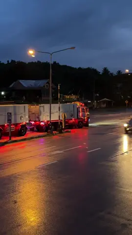 ”ไม่มืด…ไม่ถึงบ้าน“✌️😁🥰 #ปากจั่นหวานจ้อย #ปากจั่นระนอง #วัยรุ่น380 #สุดจัยใบลงตา💚💛❤️(ขอบคุณตากล้องคับ)@Plrapat Wongklang 🇧🇴 