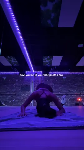 my favorite workout🫶🏼 went from orange theory, reformer pilates, to hot mat pilates!! love them all but mat is my fav!! #workout #pilates #hotpilates #matpilates #classpass @ClassPass 