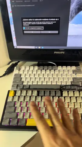 Teclado mecánico para PC de calidad, varios colores y modelos, teclas intercambiables, algunos con luz blanca, otros con rgb. Es el teclado que uso a diario, os lo recomiendo totalmente. #tecnologia #gaming #compras #recomendaciones #tiktokshop 