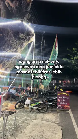 saestu entinggg 😁 .. . jahe rempah, susu murni, pisang bakar, roti bakar, ketan susu,bakaran jagung sate dll OPEN JAM  ⏰ 16.00-00.00 WIB  🕹️JL PRAMUKA NO 22B WERGU WETAN KUDUS  🕹️GOOGLE MAPS : Jahe Rempah KaliDjaga  ( sma 1 kudus ke barat 300meter, sebelum alfamidi & obonk chiken ) . . . #jaherempahkudus #kudus #jaherempahkalidjaga 