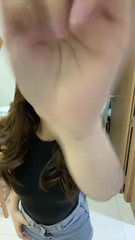 outfit check na may konting ligalig? #skirt #fyp 