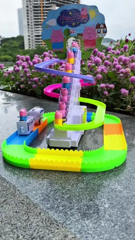 Chiếc thang leo trèo Peppa Pig dễ thương quá, không có gì lạ khi em bé thích nó đến vậy #xuhuong #dochoi #dochoichobe 