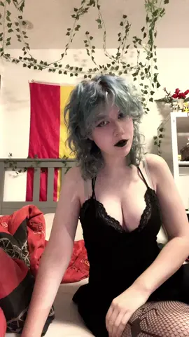 YES I KNOW ITS NOT EXACTLY THE TREND- (stfu this shit is hard-) #fyp #transition #tears #sabrinacarpenter #me 