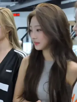 tembak aku stell #hearts2hearts #stella #h2h 