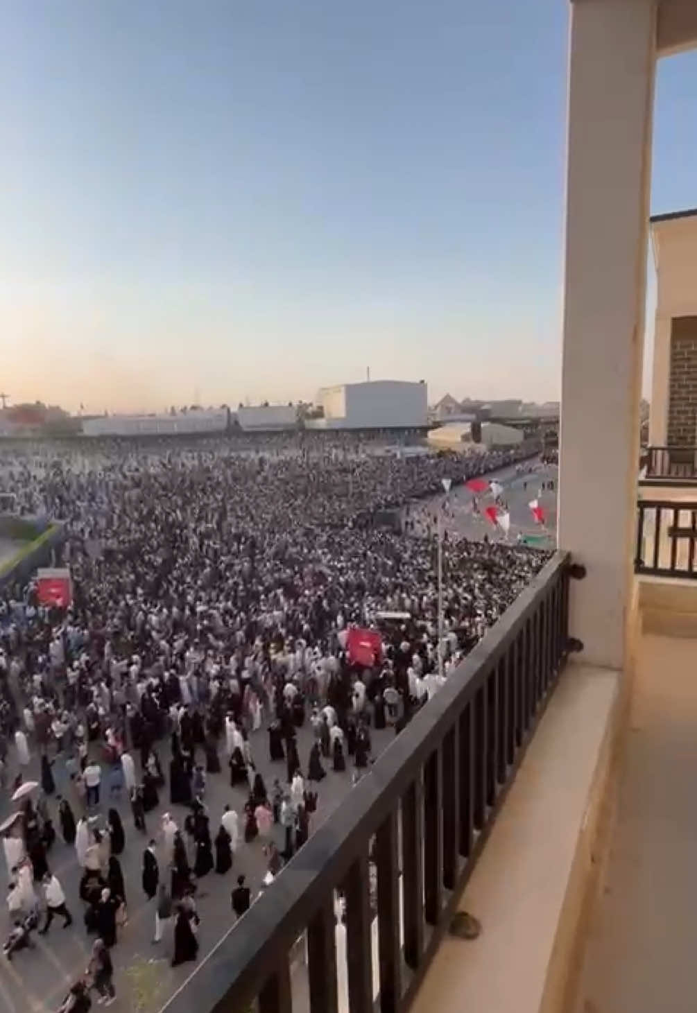 عنبر وسط البوليفارد 🔥🔥مسيرة افتتاح موسم الرياض 2025 من احد شقق عنبر للضيافة  #موسم_الرياض2025  #riyadhseason #عنبر_للضيافة #amber_hospitality #hotel 