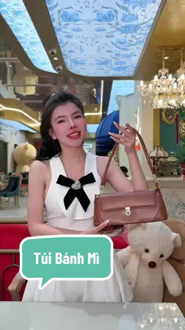 Túi bánh mì thật sự rất sang và dễ phối đồ #lumea #tuibanhmi #tuiditiec #tuideovai #linhtho