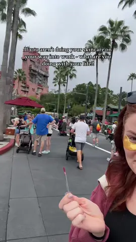 Walking into stage you will only see me hydrating EVERY part of my face for a full day of show makeup 💄🥀💋 #redhead #dancer #waltdisneyworld #beautyandthebeast 