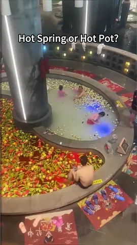 Ever wanted to experience what it’s like being the main course in Hot Pot? 🤣 This Hot Spring is located in ‘Maple Leaf Village Hot Spring Resort’ in Harbin China 📌 Here you get to soak in a warm Chili, Dates & Lemon “broth”. Visitors have said that it leaves their skin smooth and soft, would you want to bathe here? 😁 • • • #chinatrip #chinatravel #chinatiktok #hotpot #hotsprings             