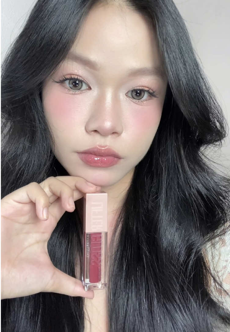 Mí nay chỉ có em này trong túi xài muốn gần hết lun rùiii 🍭 #maybelline #liftergloss #sonbong