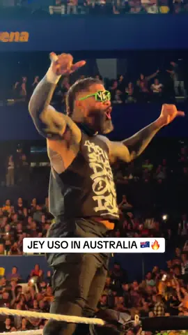 JEY USO HAS THE FANS IN AUSTRALIA GOING CRAZY 🇦🇺🔥 #SmackDown #WWEonNetflix #WWECrownJewel 