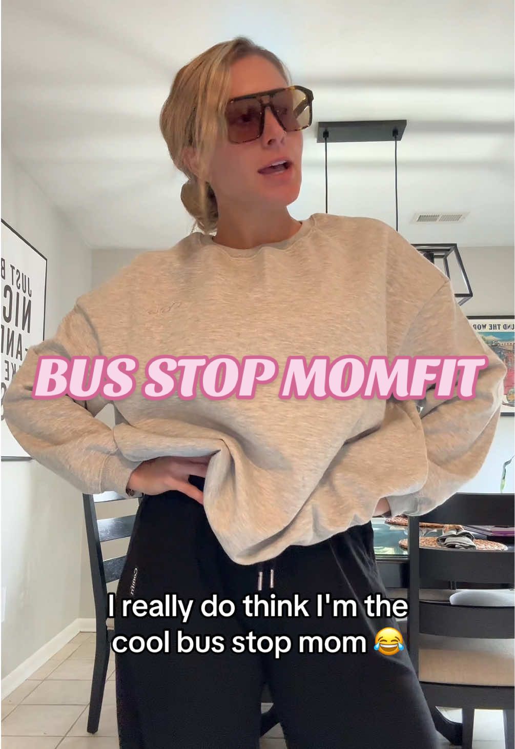 I'm not a regular mom I'm a cool mom (according to my 11 y/o) hahaha 🚌 #momlife #quaysunglasses #comfrt #cozyfit #coolmomsclub  • • @Quay @OQQfitness @Comfrt 