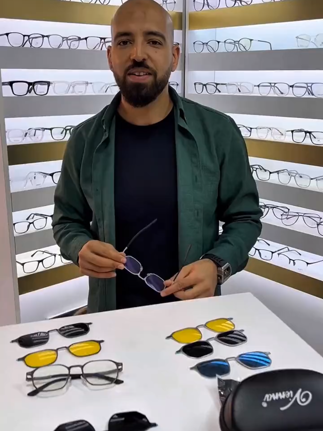 👓 مش أي نضارة… دي لمسة فخامة في كل تفصيلة ✨ اختر لونك المفضل واكتب لنا رأيك في الكومنت . #luxurylook #نضارتك_ستايلك #عناية_بعينيك #موضة_رجالي #eyewear 