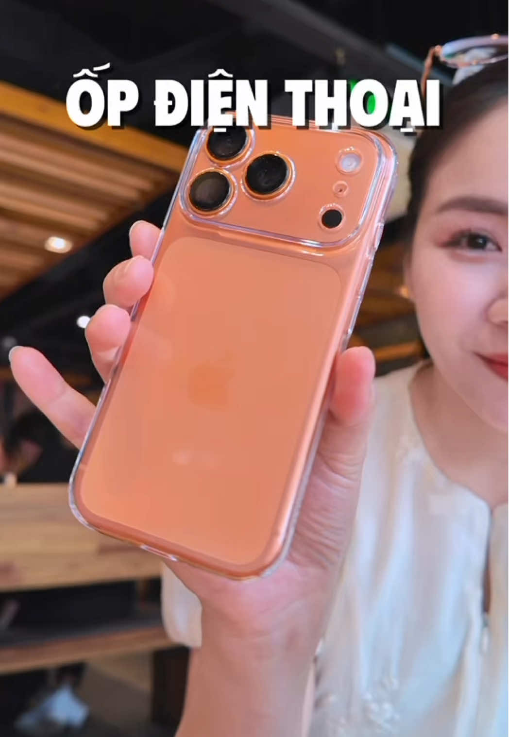 Có điện thoại đẹp rồi thì phải dùng ốp trong thì mới show hết được vẻ đẹp của em nó nè! #phamthihoa #opdienthoai #optrongsuot #torras 