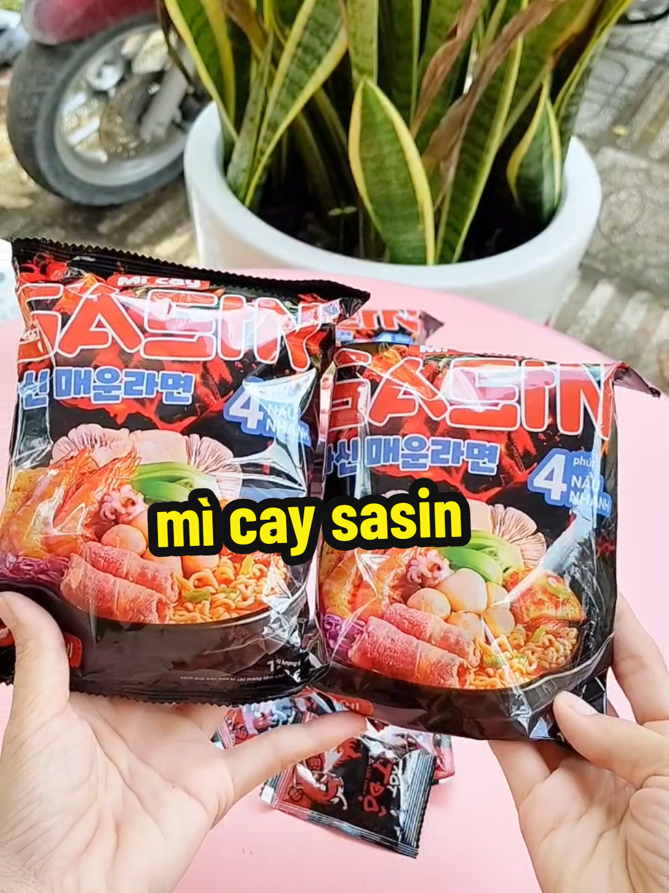 Trả lời @thaobankep combo 5 gói mì cay sasin vị ngon lắm luôn nè mấy chị ơi  #micay  #micaysasin  #bichnhu1986  @Bích như 1986  @Bích như 1986  @Bích như 1986 