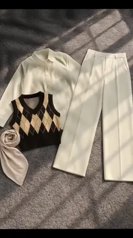 One Set Korean Style OOTD Hijab#bajucewektrending #bajuwanitaterbaru2025 #fyp 