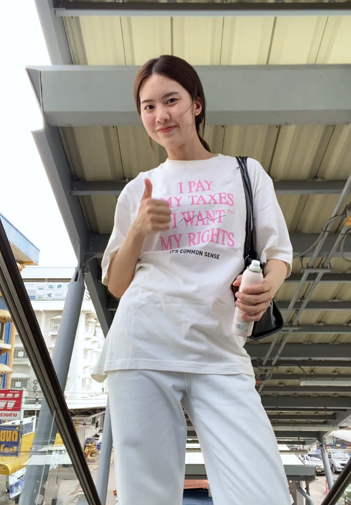 ส่งมาได้ยังง #รีวิวบิวตี้ #สเปรย์ล็อคเมคอัพ #Seamakeup #แต่งหน้าติดทน