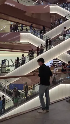 Dusit Central Park ကုန်တိုက်လိုင်းကား၊ရထား နဲ့ ပြောပြပေးထားပါတယ် travel vlog 🇲🇲🥰🇹🇭