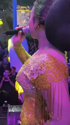 Sultan lampung timur nyawernya gak Kaleng kaleng😂😍 #nikensalindry #nikensalindryterbaru #lampungtimur #lampungtimur_tiktok #fyppppppppppppppppppppppp 