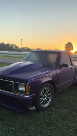 7am fall vibes at the track are unmatched  #Trapshit  #trucksoftiktok  #turbols #holleyefi #slammedenuff 