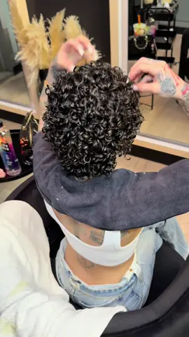 I love a short curly look😍😍😍 #fyp #curlyperm 