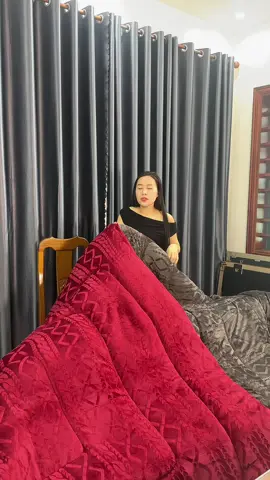 mua chăn đầu mùa giá tốt mà chất lượng cũng yên tâm.  #nhacuadoisong  #chanlongtho #chăn 