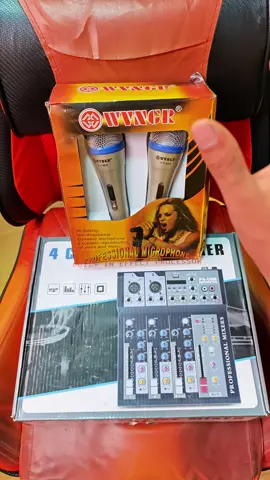 COMPRÉ ESTE MIXER PARA PROBARLO Y ME REGALARON ESTE PAR DE MICRÓFONOS 🎤🎤 No pensé que iba a sonar tan brutal 🔊🔥 ➡️ 🎚️ 4 canales profesionales ➡️ 🎧 Efectos y ecualizador integrados: #4canales #eventos #oferta #calidad #fyp