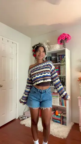 Find this sweater on my Etsy! #crochet #fypシ #viralvideo #fallcrochet #crochetsweater #viral #crochetshellstitch #crochetideas 