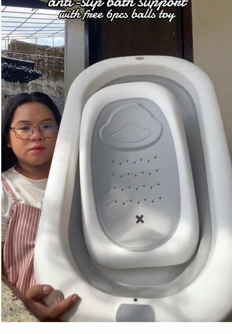 Foldable baby bathtub 🫧 #foldablebabybathtub #foldable #babybathtub #bathtub #babynesting 