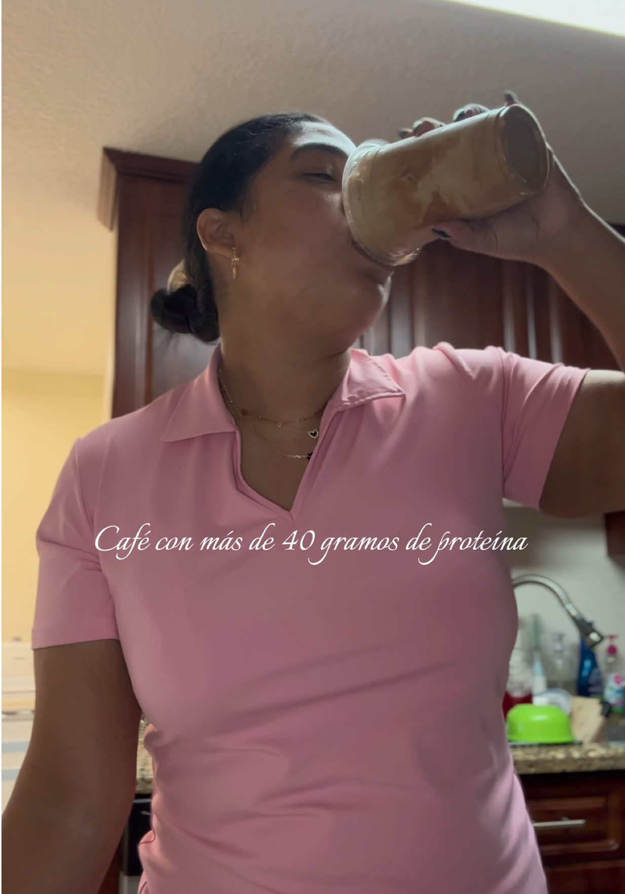 La mejor manera de empezar la mañana 💪🏽 #kapmeh_reyes #vsg #coffeeprotein #proteincoffeerecipe #bariatriccommunity @Javvy Coffee 