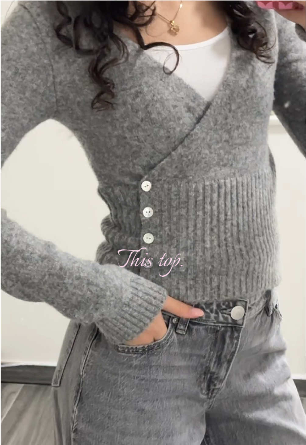 every girl needs this toppp 🩶🎀 #bershkafinds #fallfashion #knitwear #autumnseason #ginatricot 