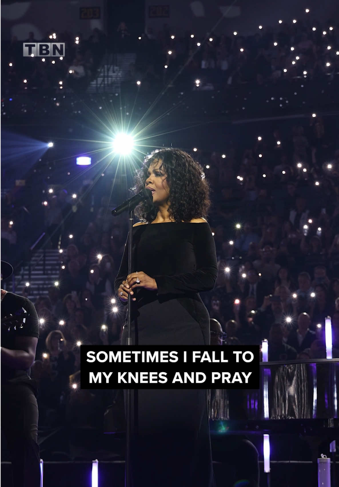 @CeCe Winans heartfelt performance singing “Come Jesus Come” at this year’s @GMA Dove Awards 🙌 Don’t miss the 56th Annual GMA Dove Awards airing TONIGHT, at 7:30pm & 10pm ET exclusively on TBN and the free TBN+ app!