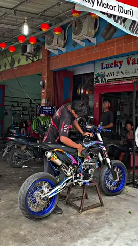 🫡🫡#supermotoindonesia #fypシ゚viral #klxindonesia #klxsupermoto #CapCut 