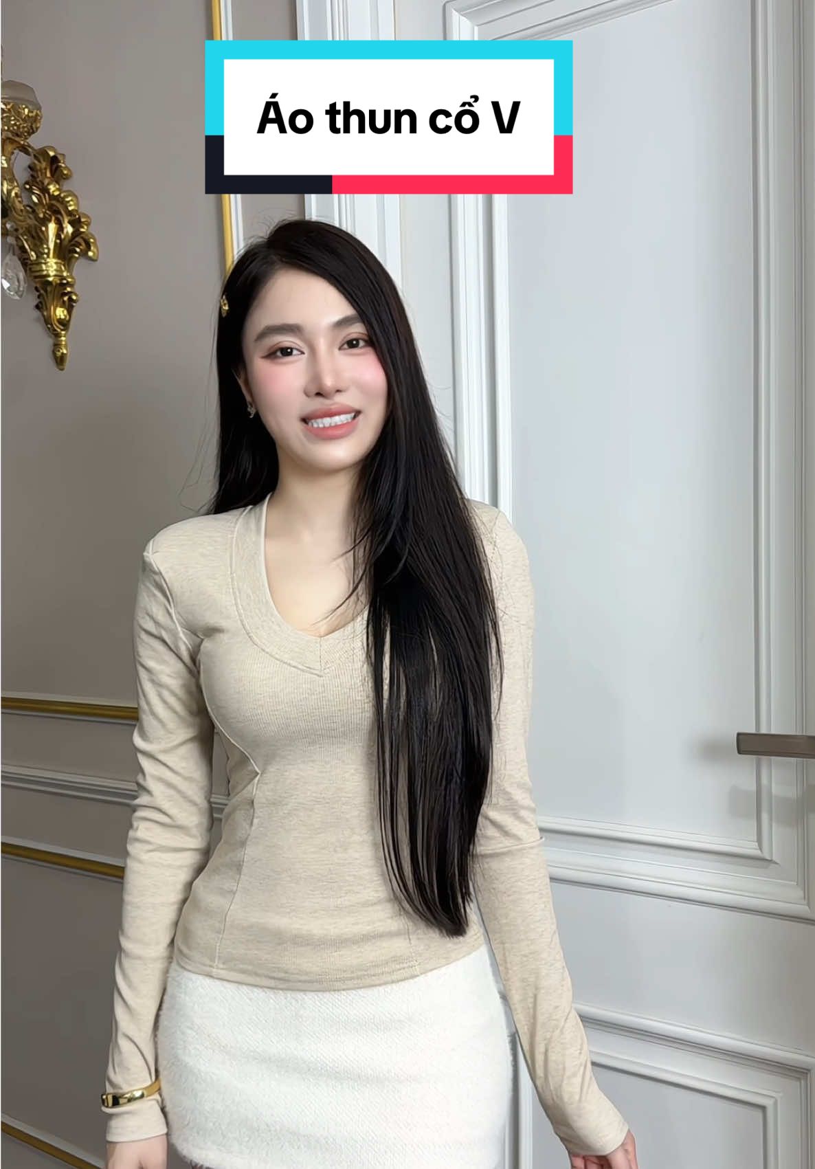 Áo thun cổ V.#vuongtrangreview #aothundaitay #aothundaitaynu #aothuncov #quanaonu 